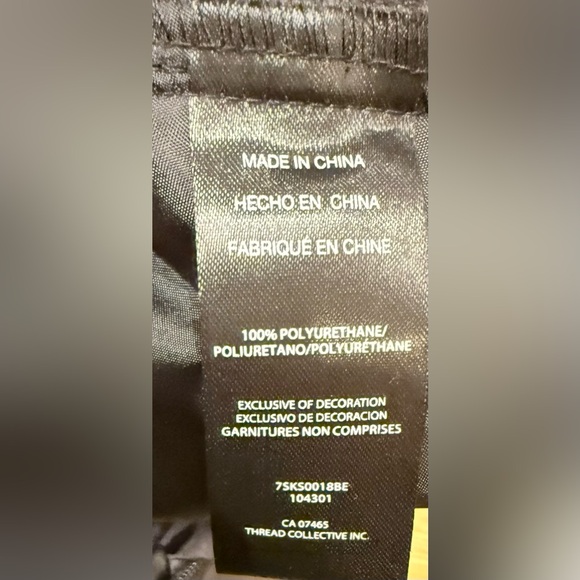 Bebe High Rise Faux Leather Button Fly Shorts in Black Size Small - Picture 7 of 7